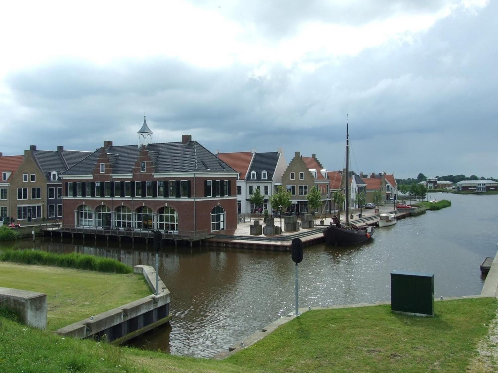 8 Pers House 'Capitein Theis' With Seaside In Front Of The Lauwersmeer Anjum Экстерьер фото